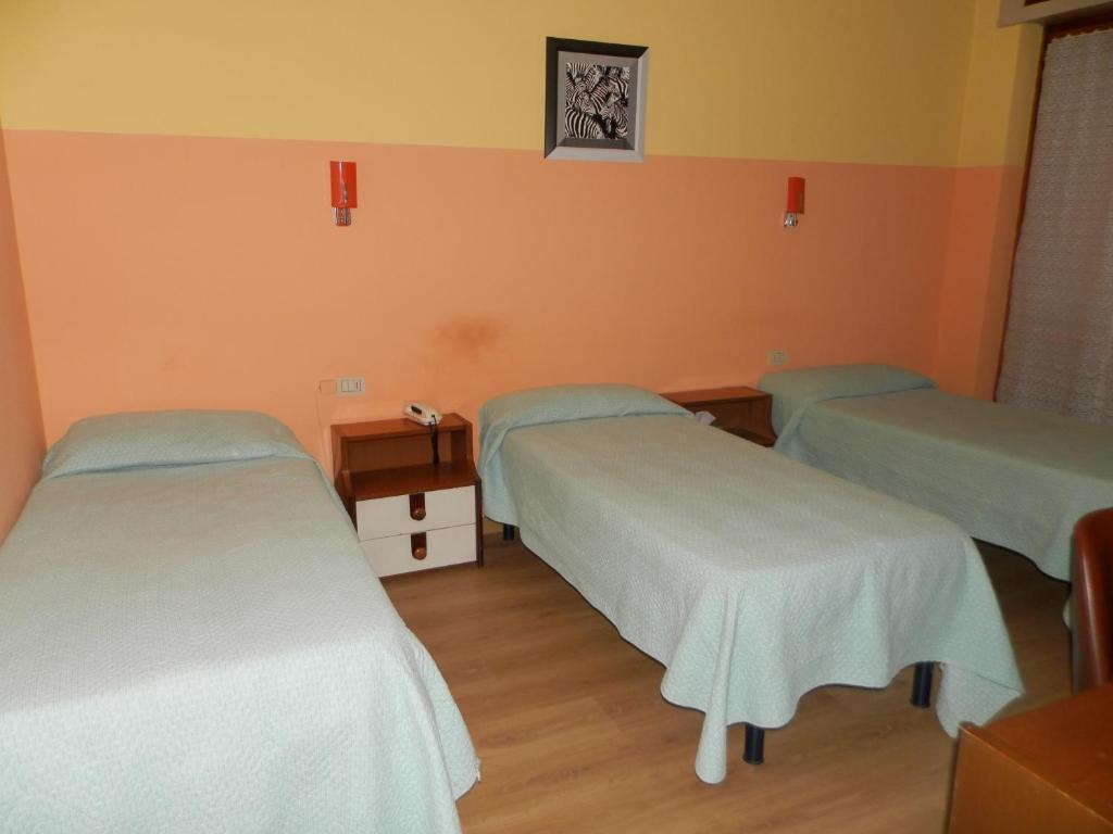Hotel Motel Europa Domodossola Rum bild