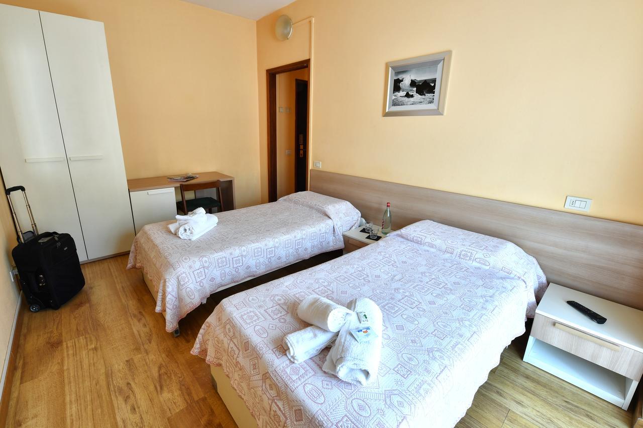 Hotel Motel Europa Domodossola Exteriör bild