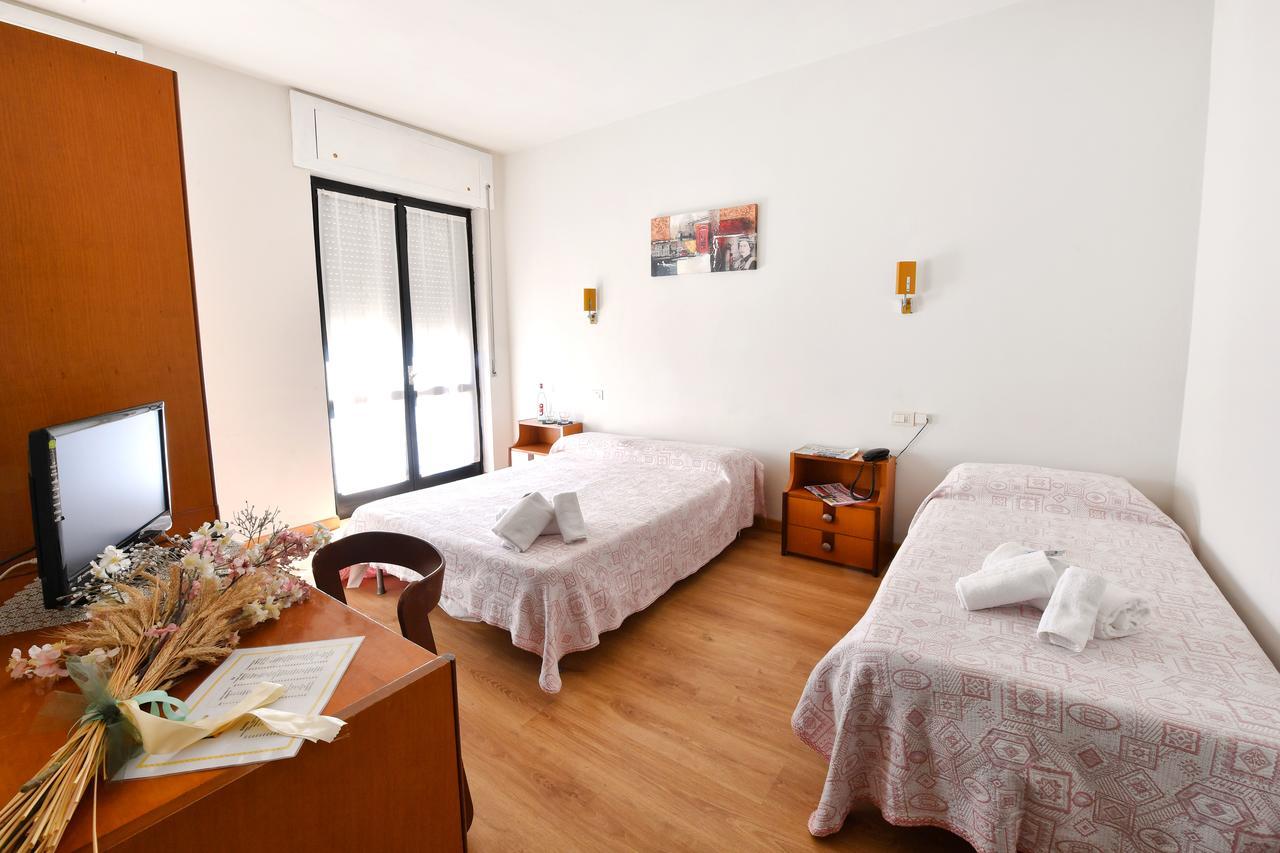 Hotel Motel Europa Domodossola Exteriör bild