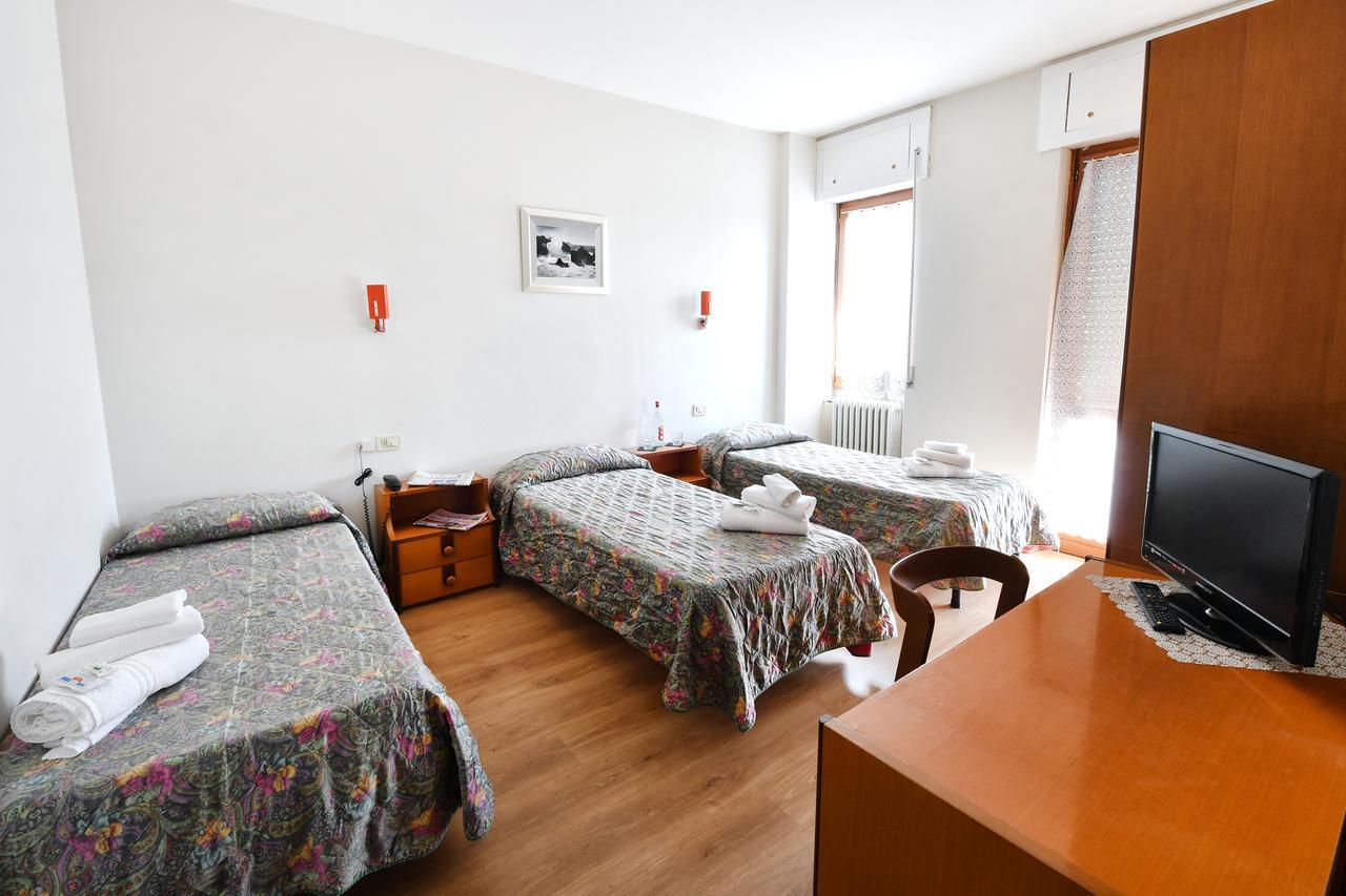 Hotel Motel Europa Domodossola Exteriör bild